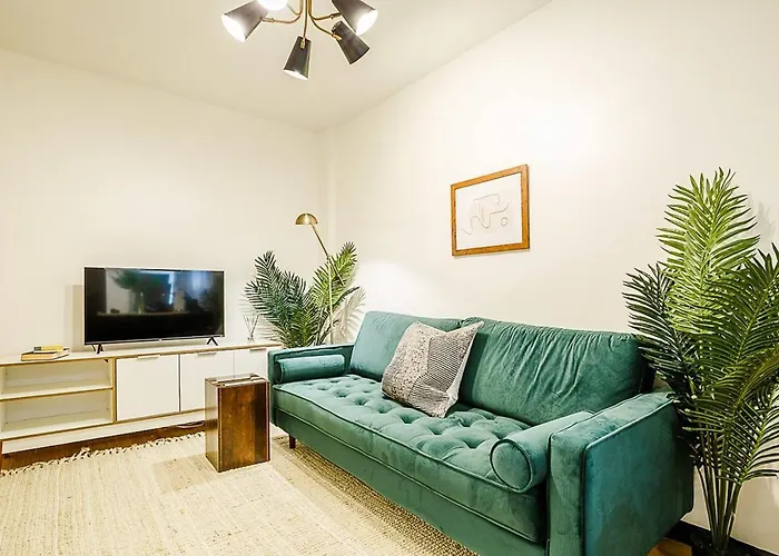 Apartment 189: Upper East Side